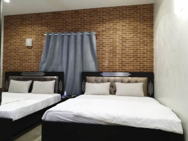 Hotel Elegant Palace Guest House