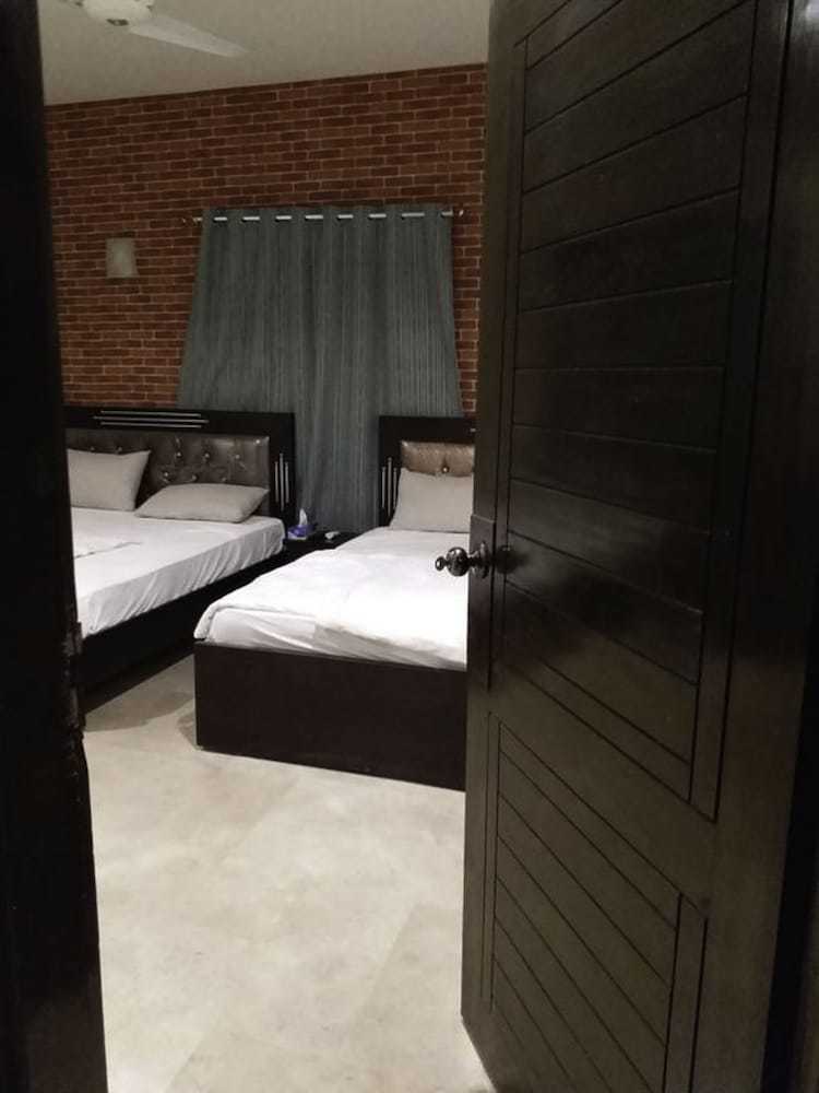 Hotel Elegant Palace Guest House