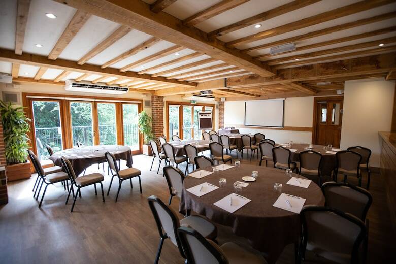 Tewin Bury Farm Hotel