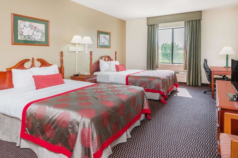 Hotel Ramada By Wyndham Columbia