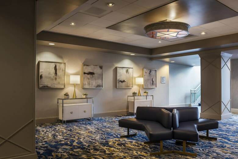 Hotel Boston Marriott Newton