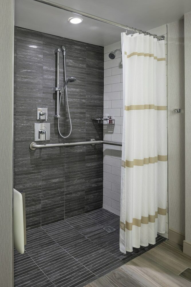 Hotel Boston Marriott Newton