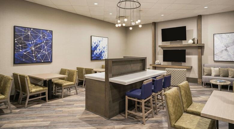 Hotel Hilton Durham Near Duke University