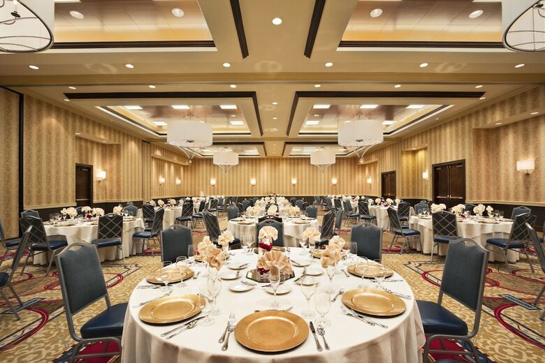 Hotel Hilton Durham Near Duke University