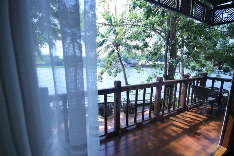 Hotel Rk Riverside Resort & Spa