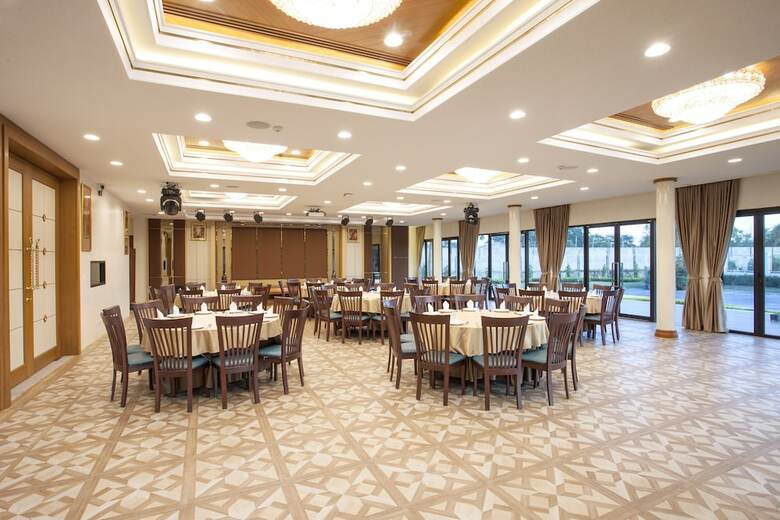 Hotel Rk Riverside Resort & Spa