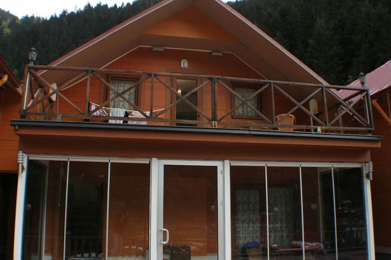 Ada Bungalow Hotel