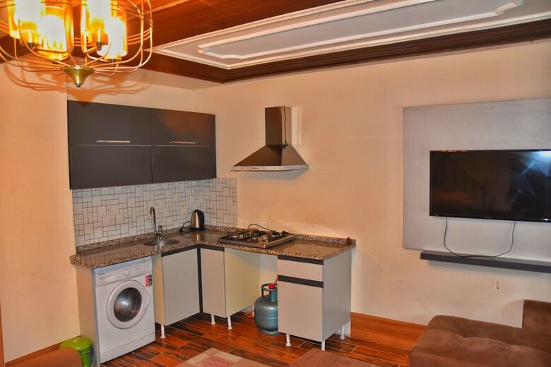 Ada Bungalow Hotel