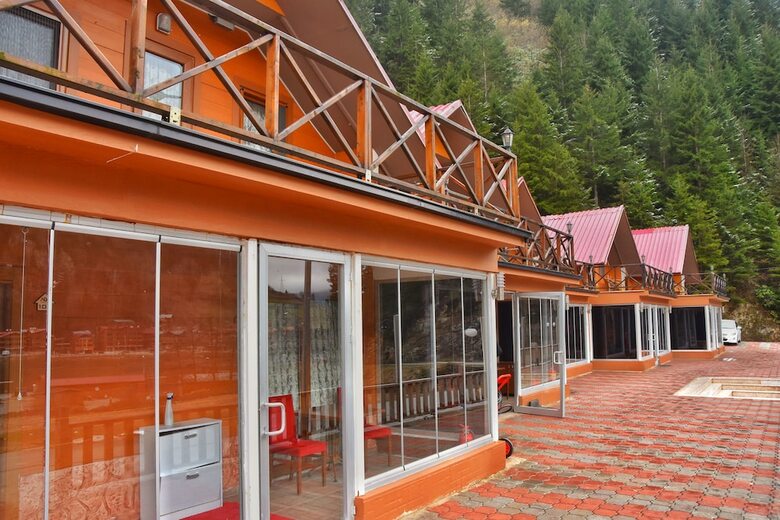 Ada Bungalow Hotel