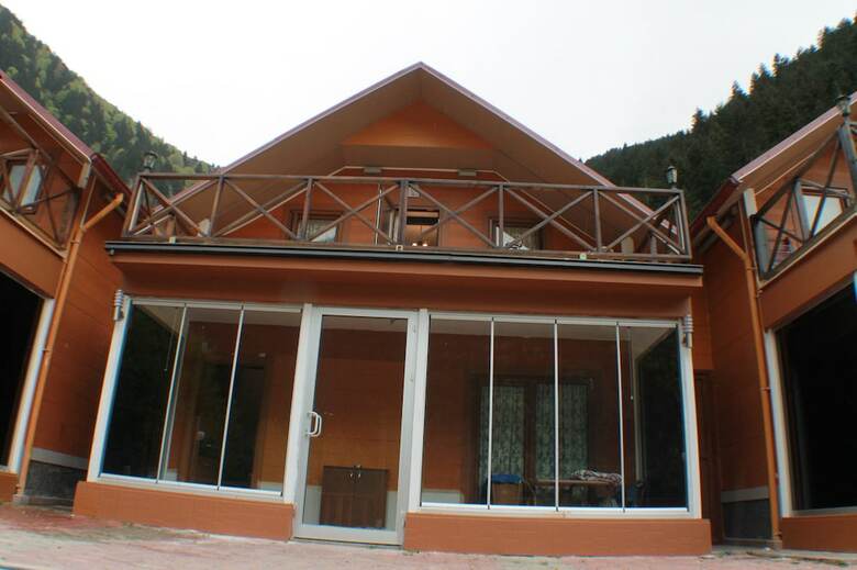 Ada Bungalow Hotel