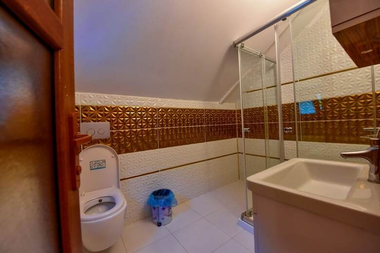 Ada Bungalow Hotel