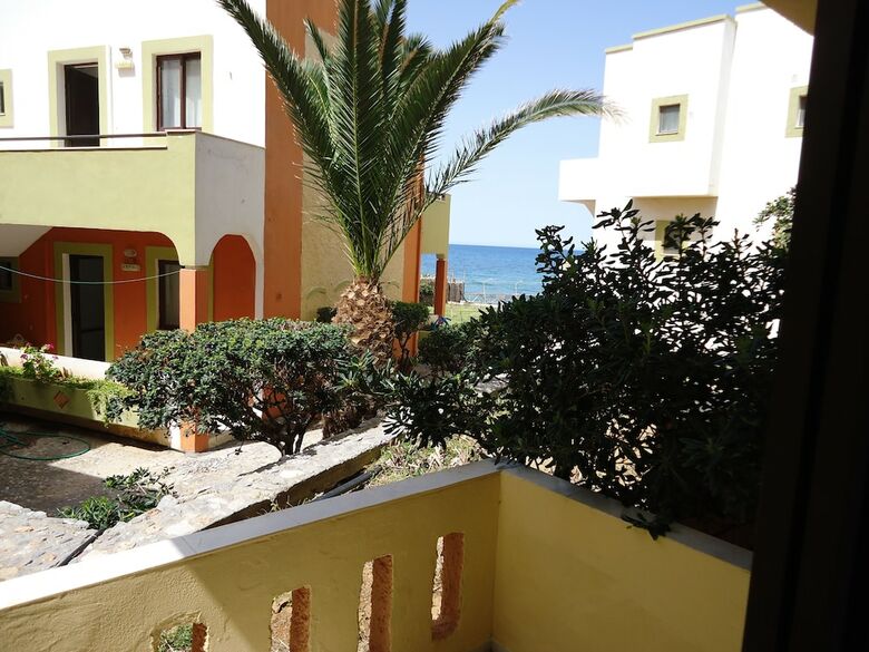 Almyra Apartments