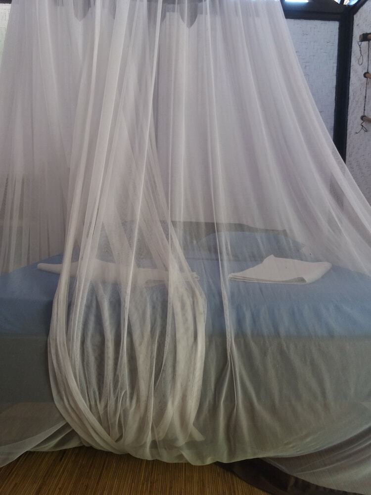 Hostal Kanawa Beach Resort
