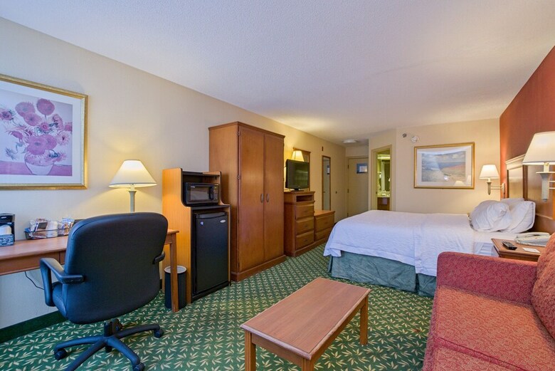 Hotel Hampton Inn By Hilton Concord/bow