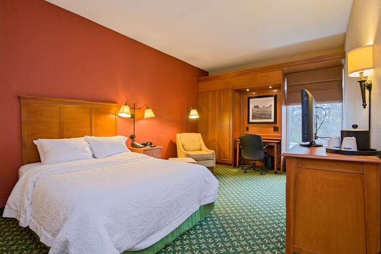 Hotel Hampton Inn By Hilton Concord/bow