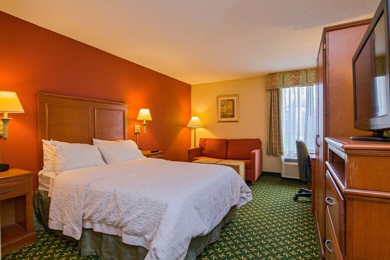 Hotel Hampton Inn By Hilton Concord/bow
