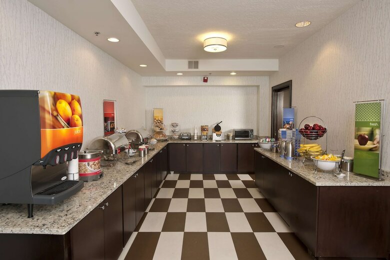 Hotel Hampton Inn By Hilton Concord/bow