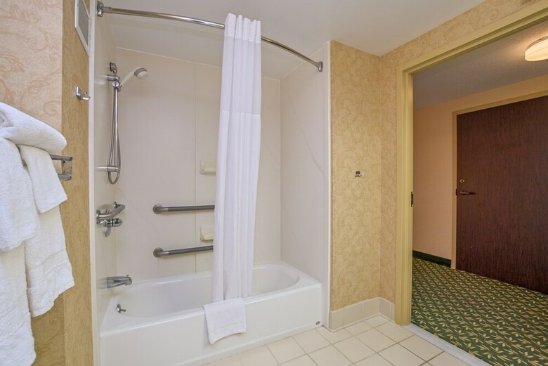 Hotel Hampton Inn By Hilton Concord/bow