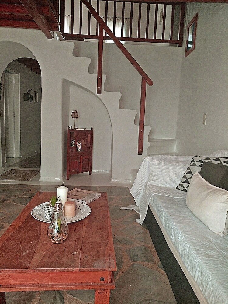 Apartamentos Ornos Suites