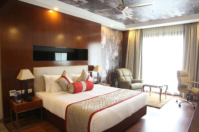 Hotel Grand Hira Resorts