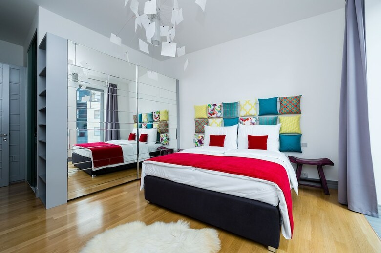 Empirent Aquarius Apartments