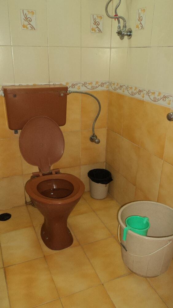 Benazeer Hotel