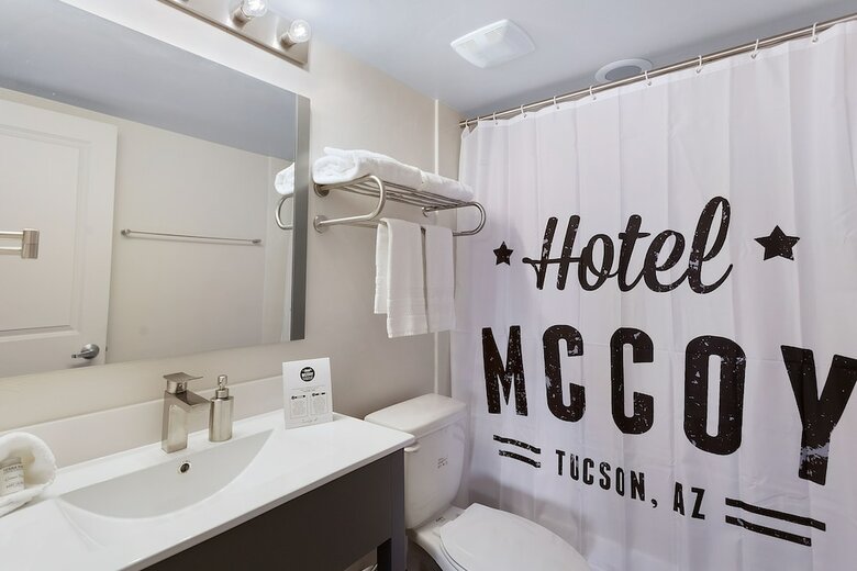 Hotel Mccoy - Art, Coffee, Beer, Wine