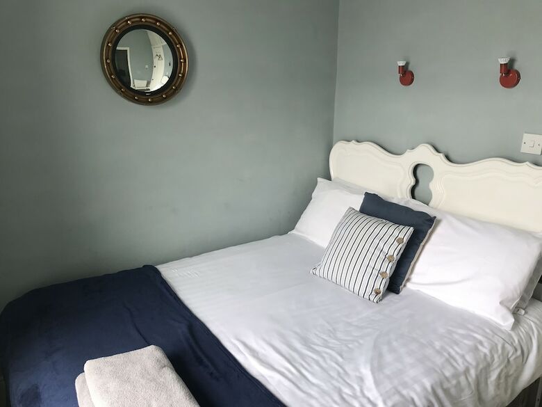 Hotel Rolling Wave Guesthouse