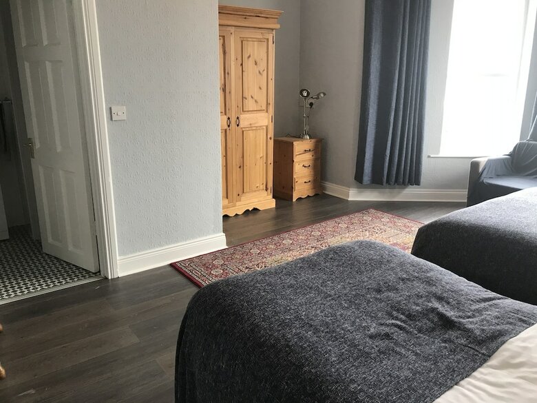 Hotel Rolling Wave Guesthouse