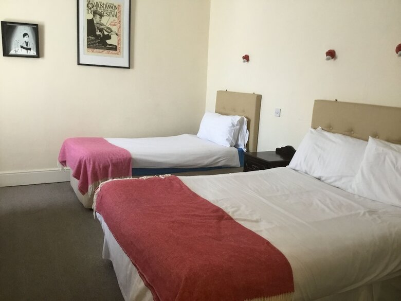 Hotel Rolling Wave Guesthouse
