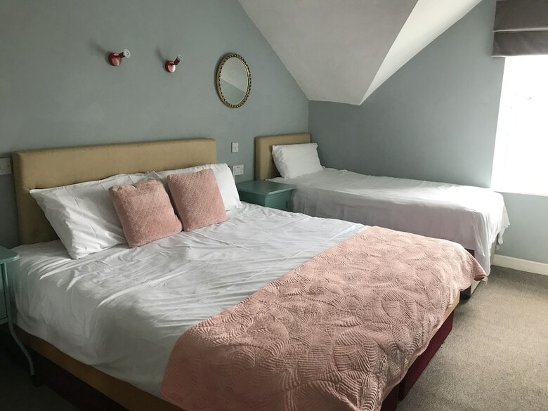 Hotel Rolling Wave Guesthouse