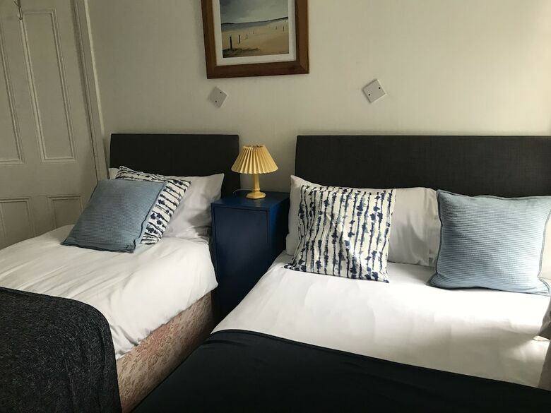 Hotel Rolling Wave Guesthouse