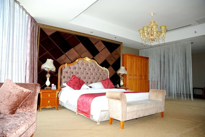 Dinis Business Hotel Kaiyuan Branch