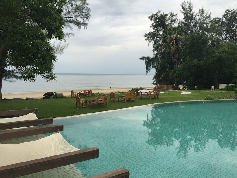 Apartamentos Away Baan Nub Kluen Beachfront At Huahin
