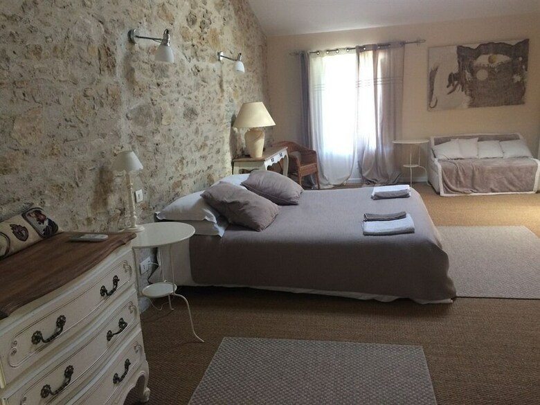 Hotel La Maison Vieille