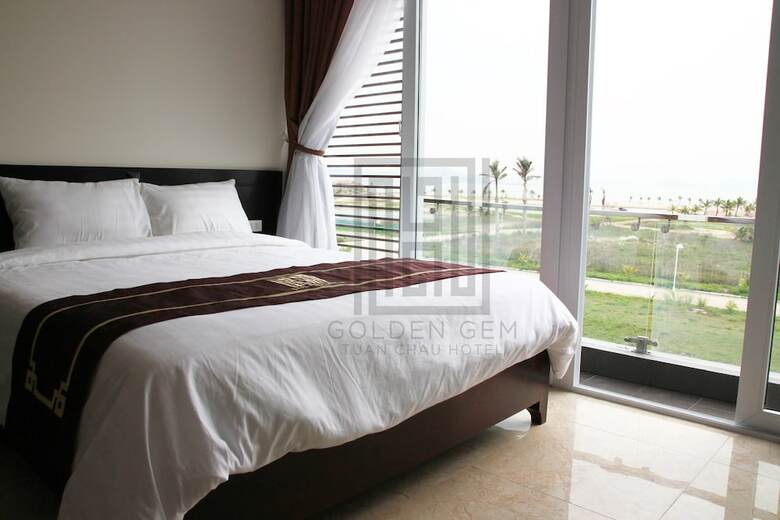 Golden Gem Tuan Chau Hotel