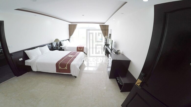 Golden Gem Tuan Chau Hotel