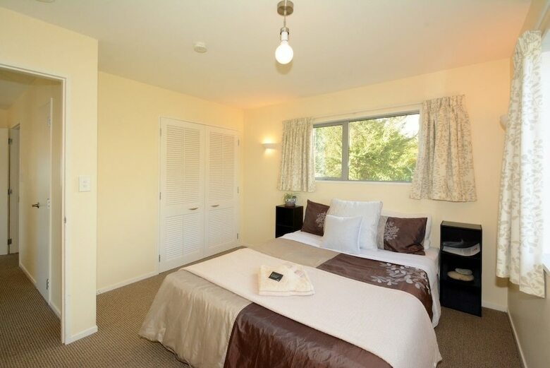 Baldwin Street Retreat