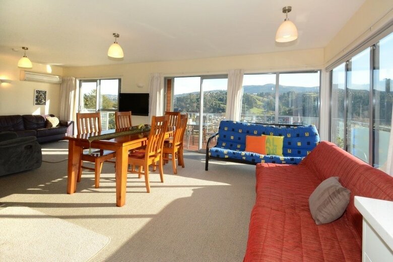 Baldwin Street Retreat