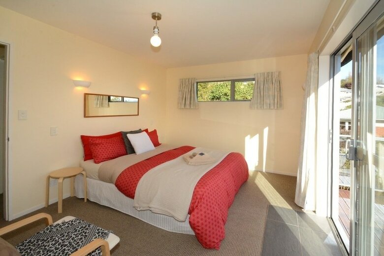 Baldwin Street Retreat