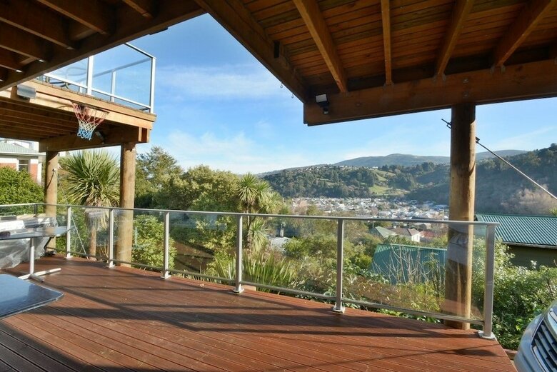 Baldwin Street Retreat