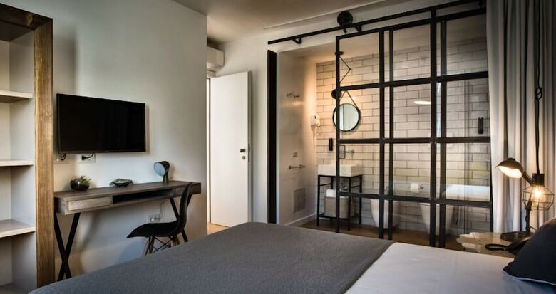 Teku Boutique Hotel