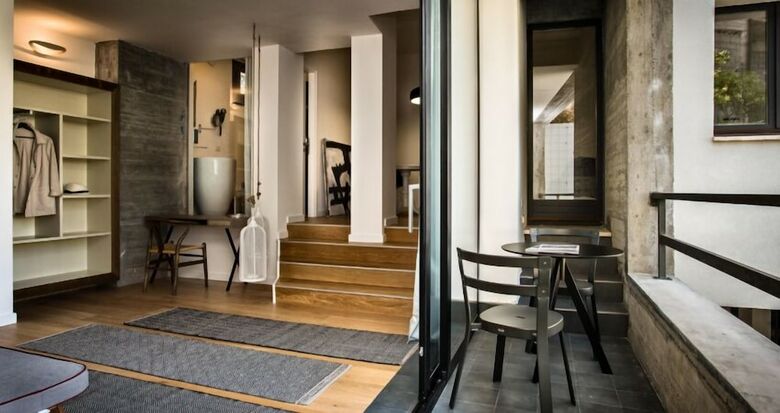 Teku Boutique Hotel