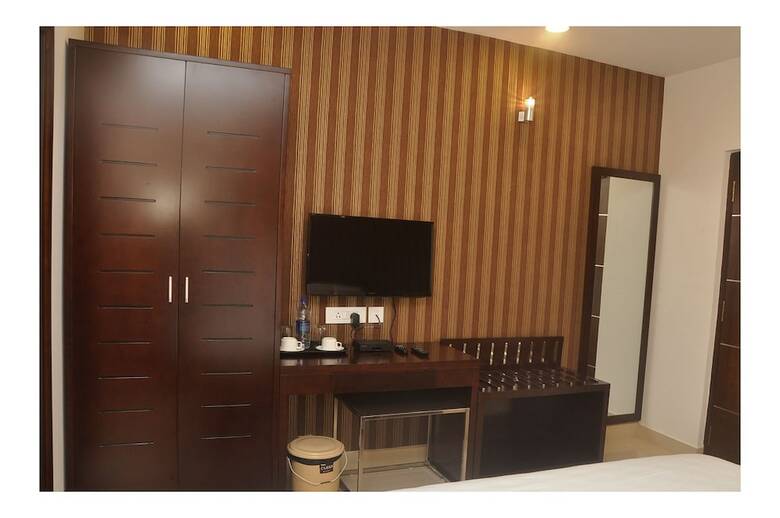 Hotel The Kings Park Residency