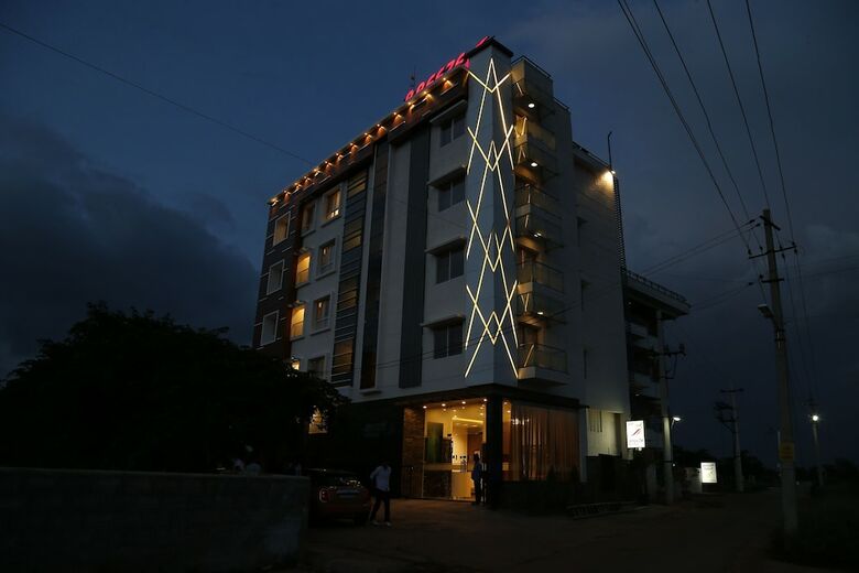 Breeze Suites Transit Hotel