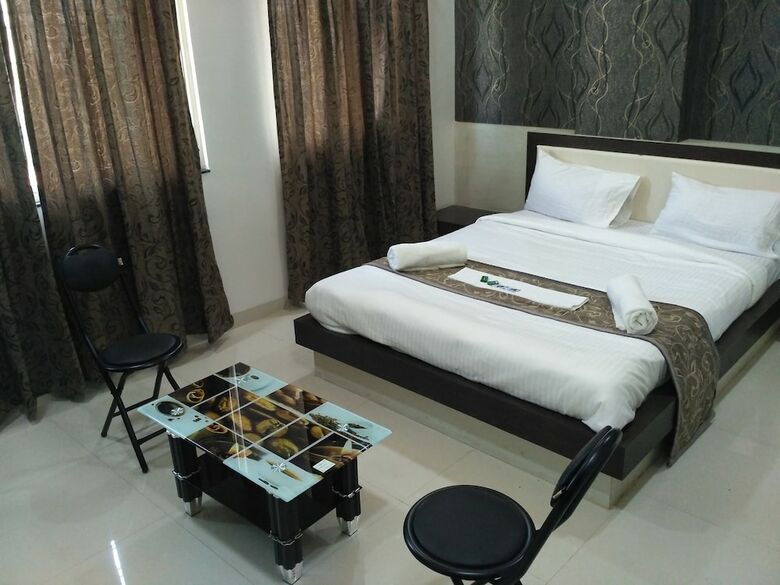Hotel Everest Inn