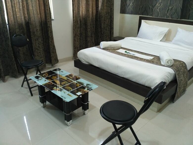Hotel Everest Inn