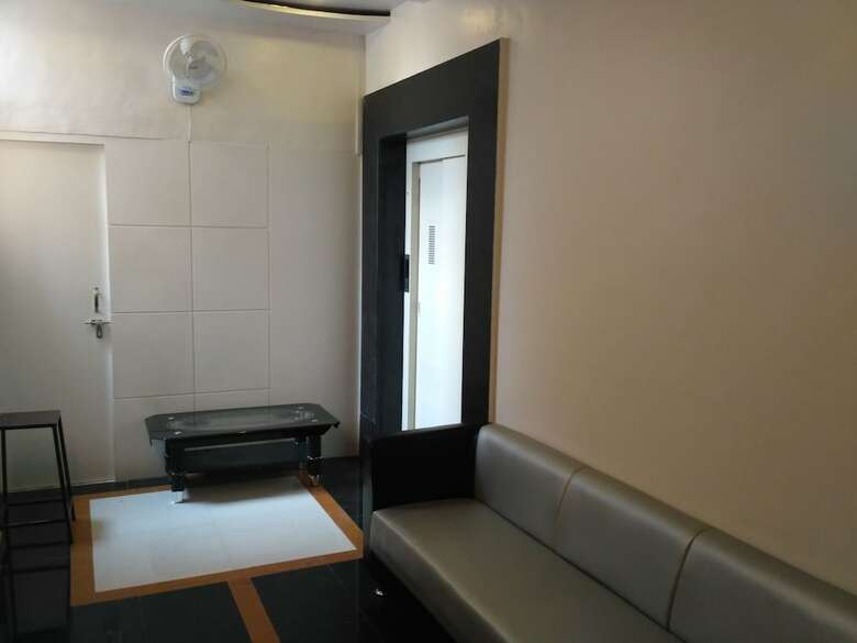 Hotel Everest Inn