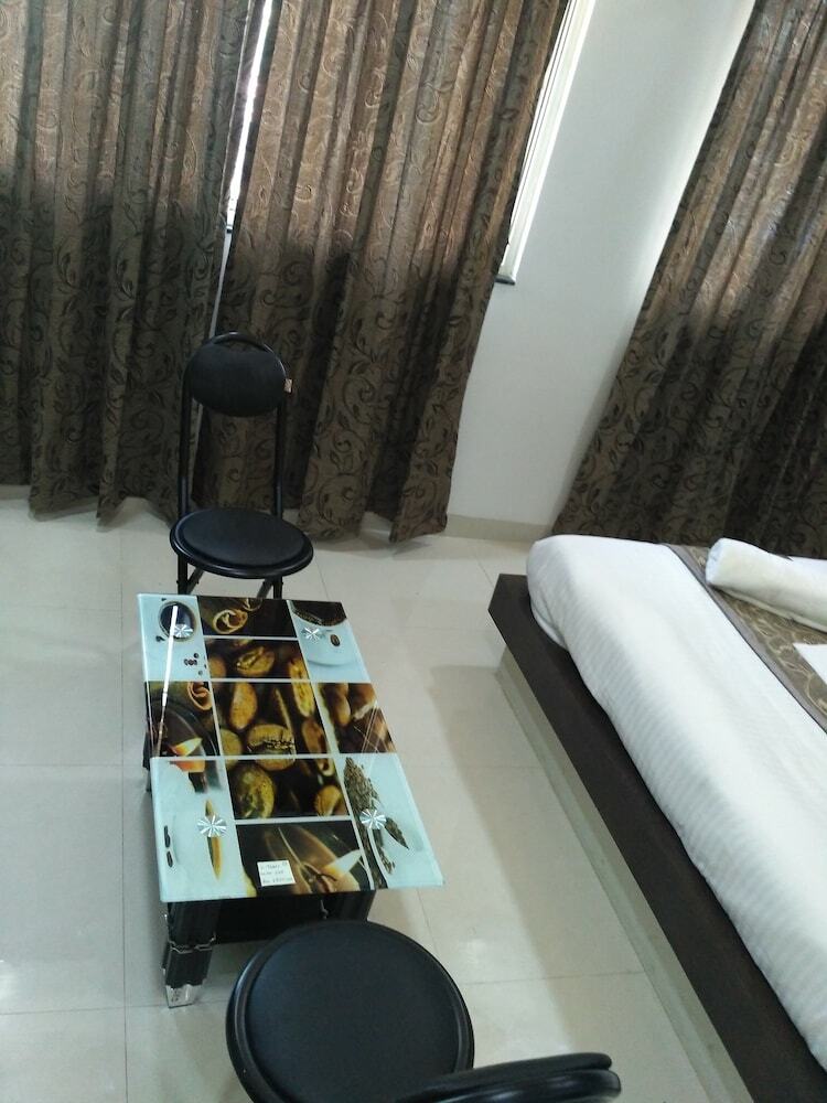 Hotel Everest Inn