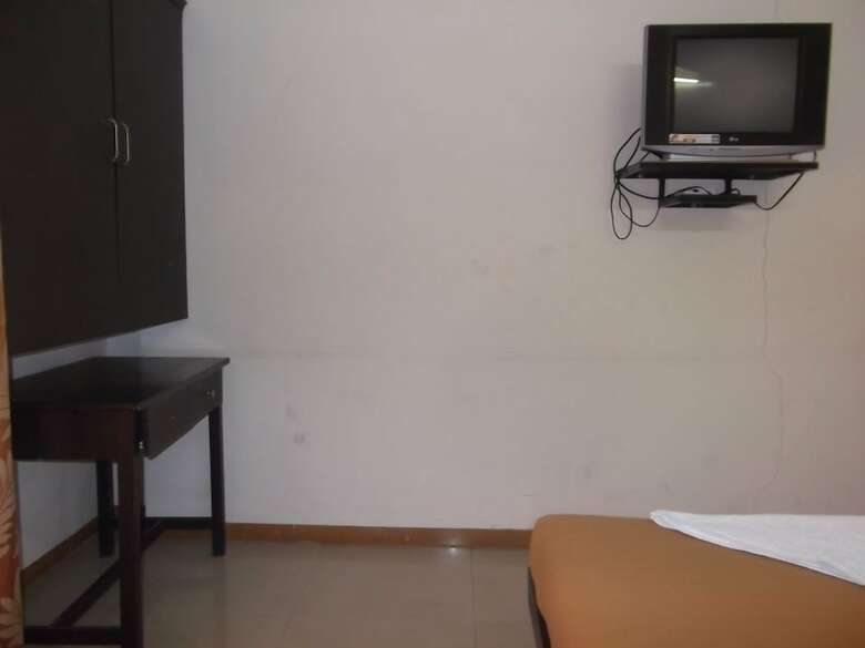 Hotel Nisarg Lounge